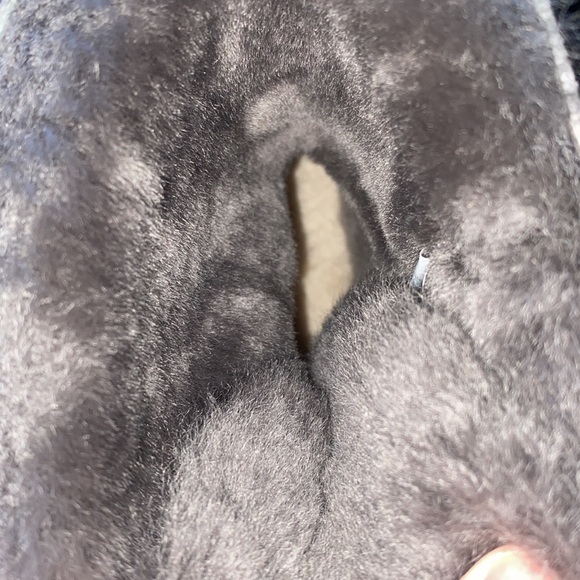 UGG | Bailey Corduroy Bow Boots In Charcoal - Picture 4 of 5